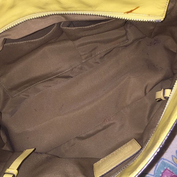 SOLD Coach Light Yellow Purse - Picture 4 of 8